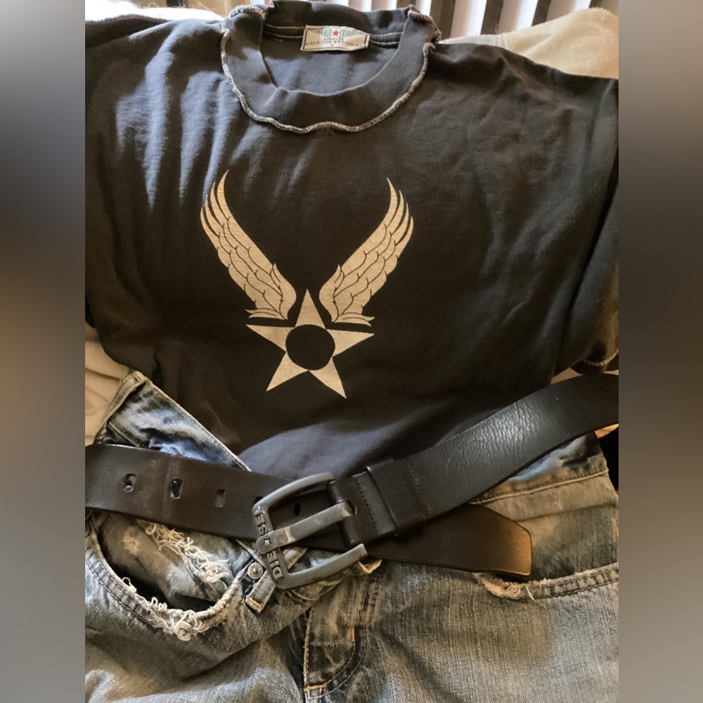 Classic Hard Tail Logo T